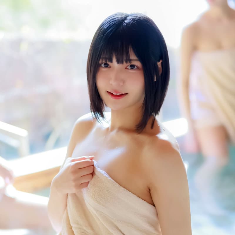DEAS-074 タオル一枚で濡れた肌を晒す笑顔