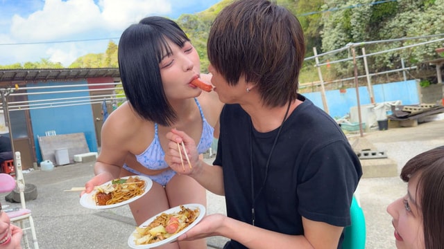DEAA-042 ソーセージを口移しで食べさせる