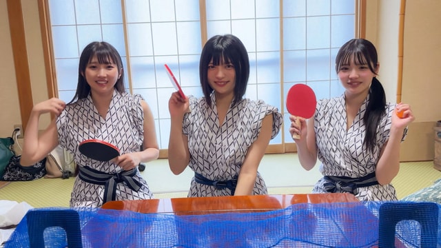 DEAS-074 笑顔でラケット構える浴衣美人三人