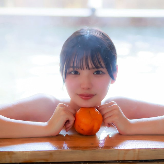 DEAS-076 湯船に浸かりながらみかんに顎を乗せる