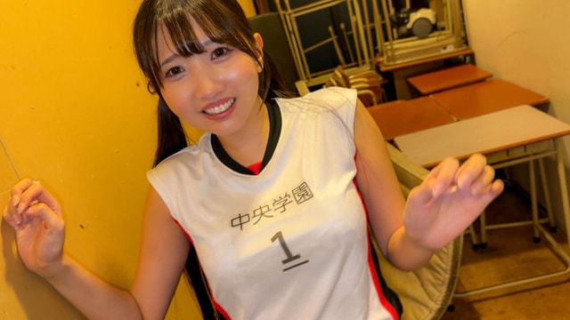 DEBZ-021 バレー部ユニフォームで笑顔を振りまく